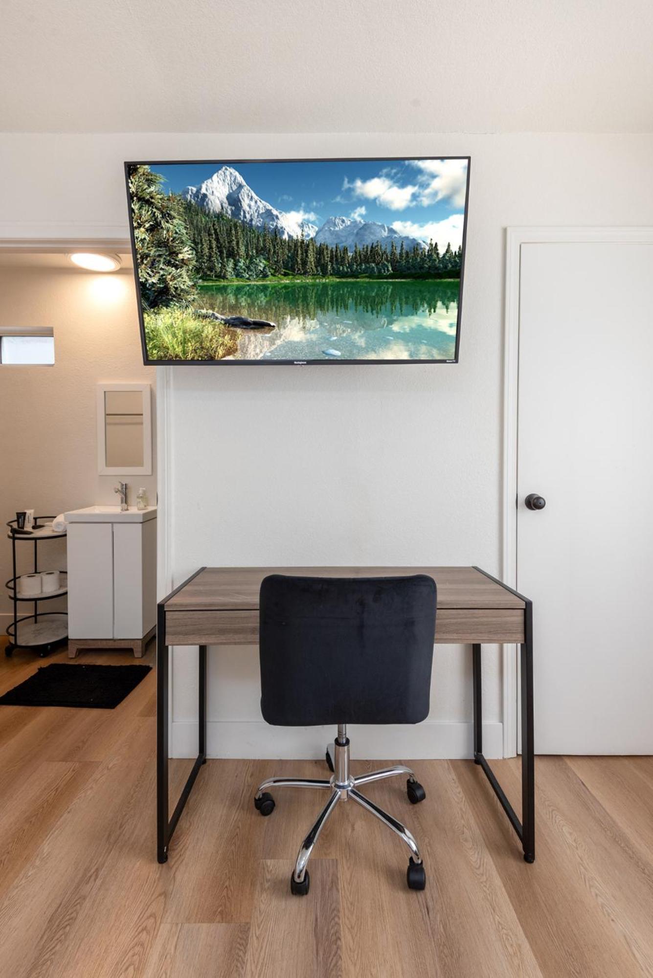 Modern 1bd In Prime Location Los Angeles