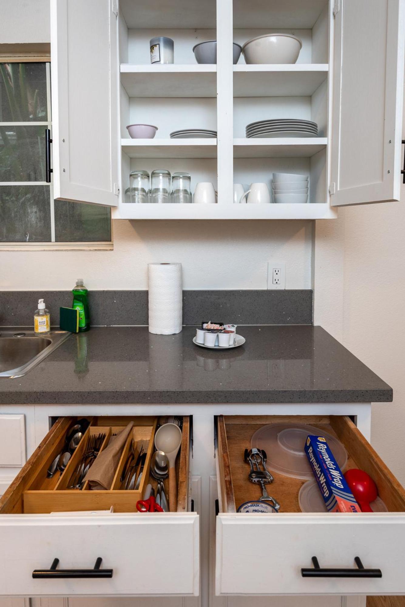 Modern 1bd In Prime Location *